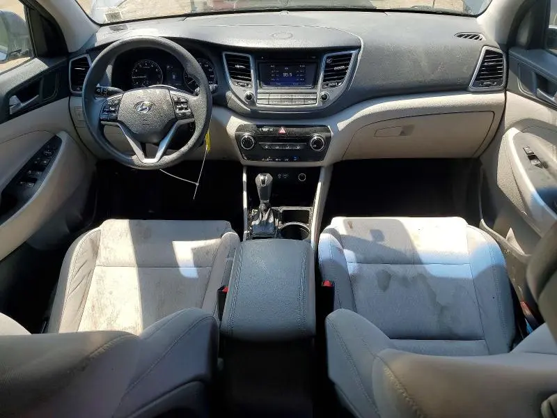 2018 HYUNDAI TUCSON SE  