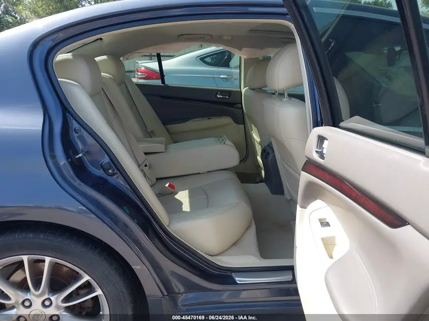 2012 INFINITI G37 JOURNEY