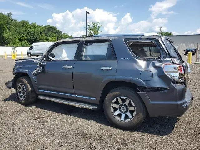 2010 TOYOTA 4RUNNER SR5  
