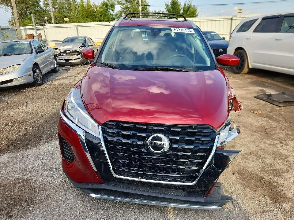 2021 NISSAN KICKS SV  