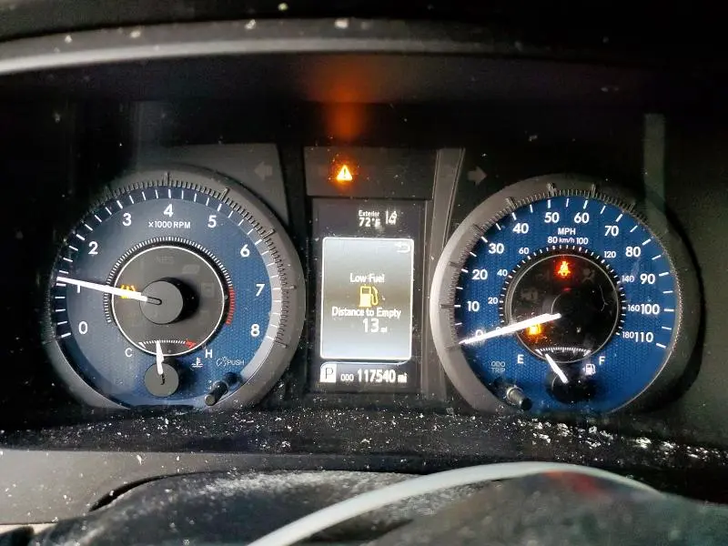 2020 TOYOTA SIENNA XLE  