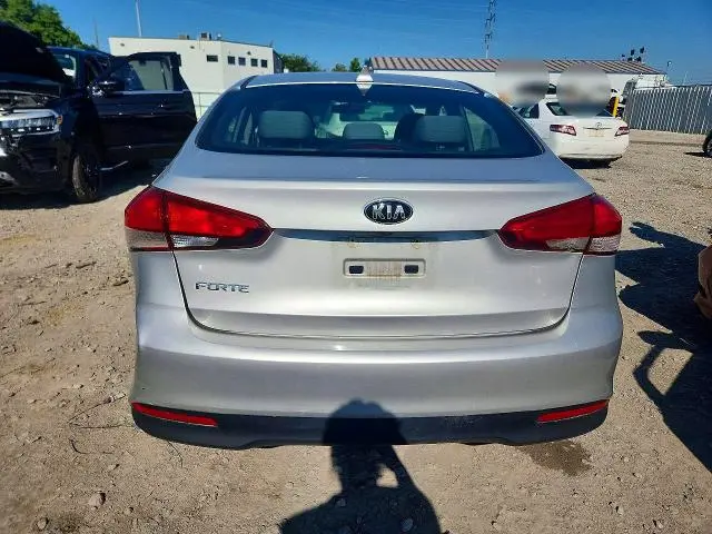2018 KIA FORTE LX  