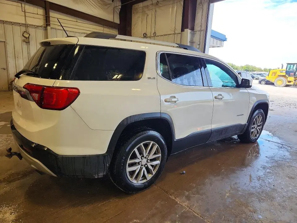 2017 GMC ACADIA SLE  