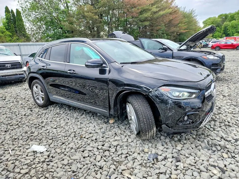 2023 MERCEDES-BENZ GLA 250 4MATIC  