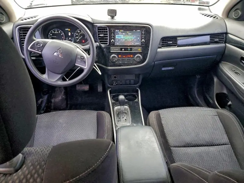 2019 MITSUBISHI OUTLANDER SE  