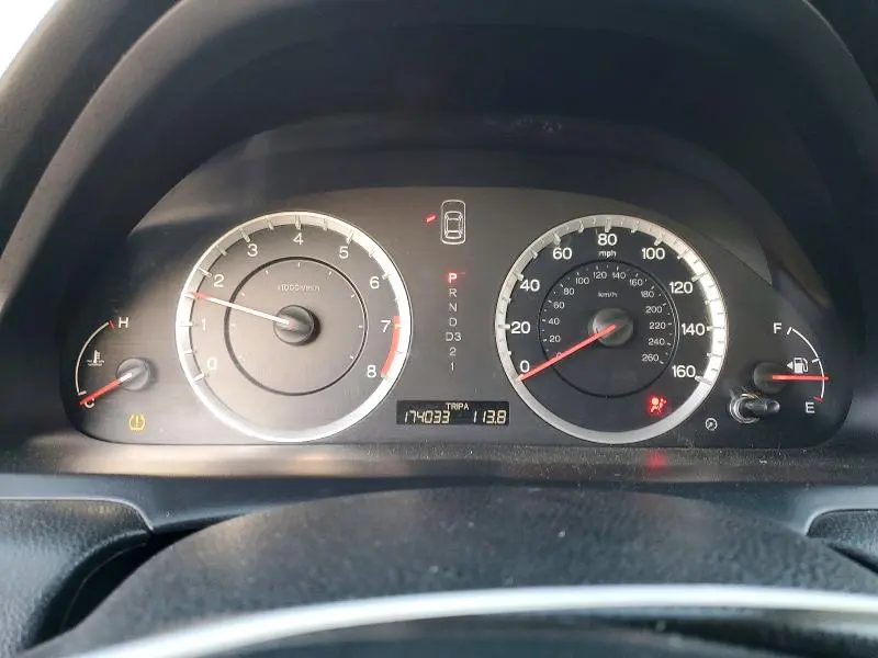 2010 HONDA ACCORD LX  