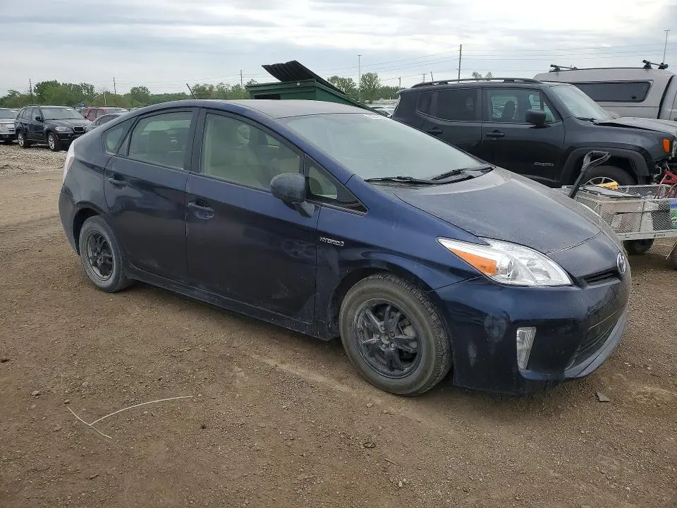2014 TOYOTA PRIUS THREE  