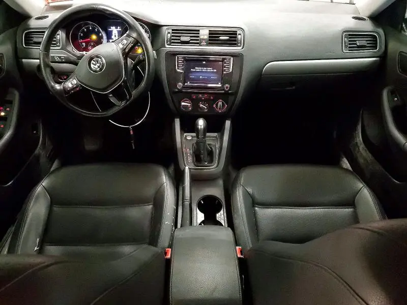 2017 VOLKSWAGEN JETTA SE  