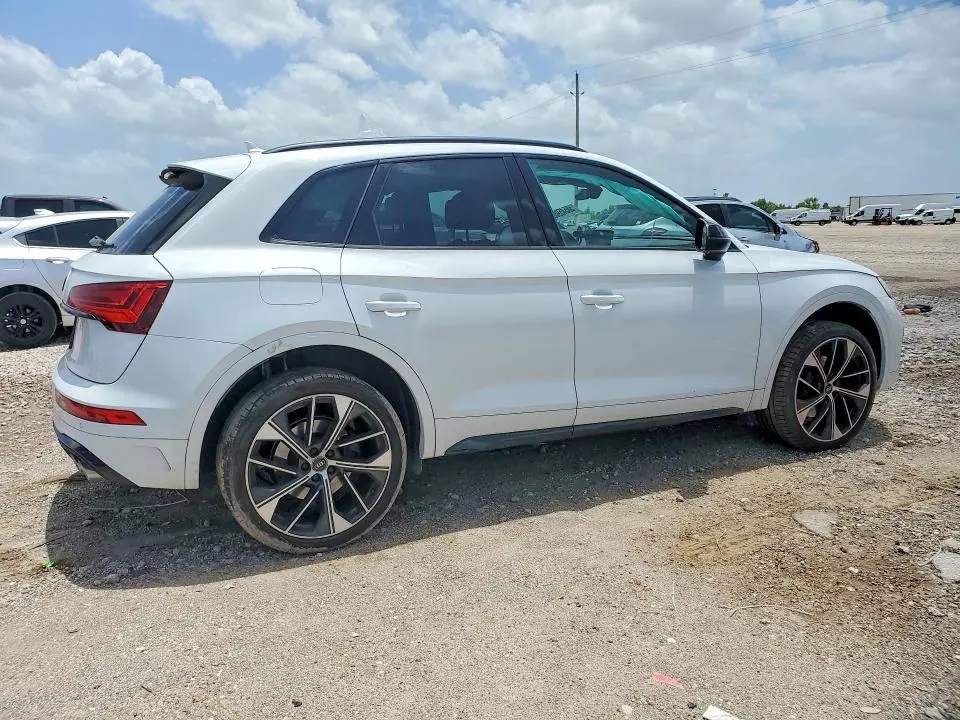 2024 AUDI SQ5 PREMIUM PLUS  
