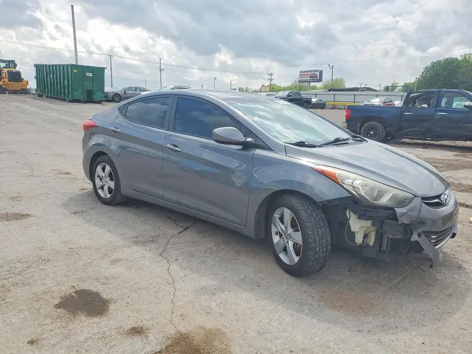 2013 HYUNDAI ELANTRA GLS  
