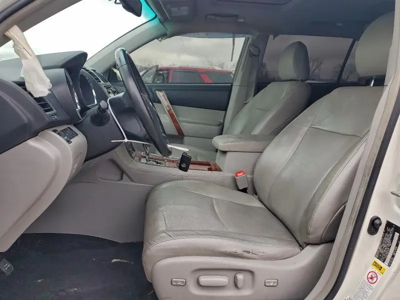 2013 TOYOTA HIGHLANDER LIMITED  