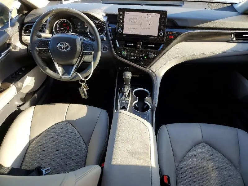 2023 TOYOTA CAMRY XLE  