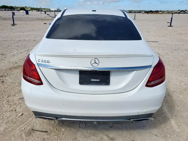 2015 MERCEDES-BENZ C 300  