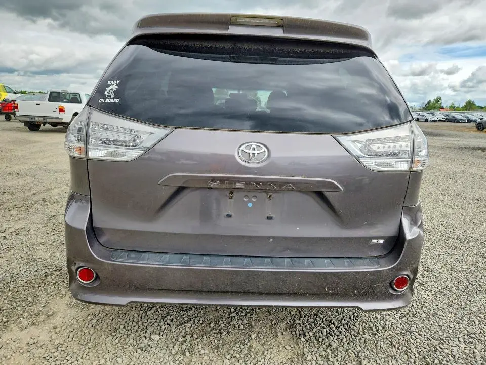 2015 TOYOTA SIENNA SPORT  