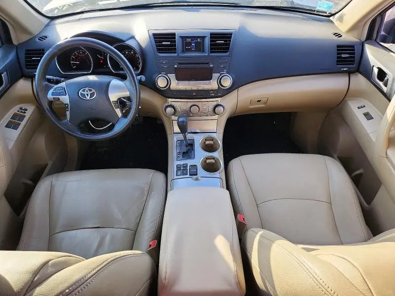 2011 TOYOTA HIGHLANDER BASE  