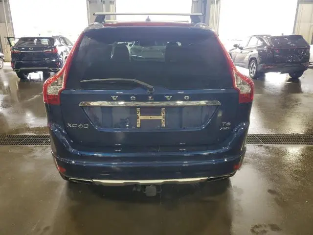 2015 VOLVO XC60 T6 PLATINUM  