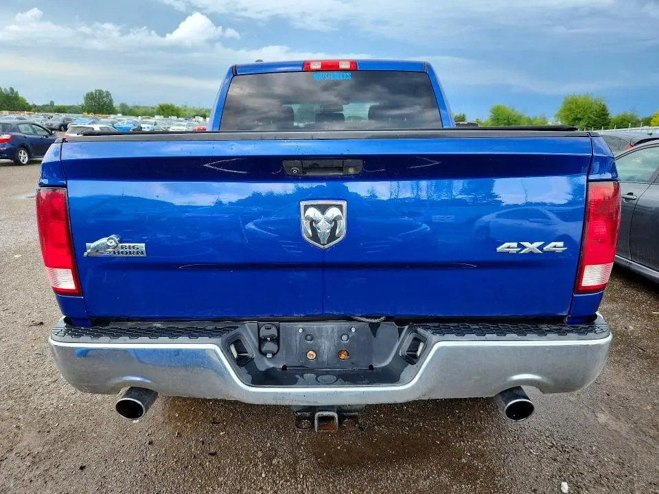 2016 RAM 1500 SLT  