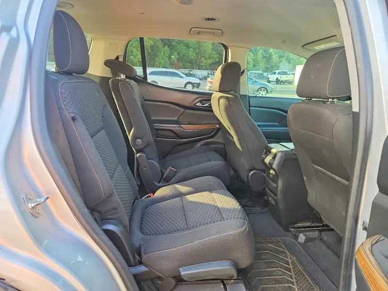 2018 GMC ACADIA SLE  