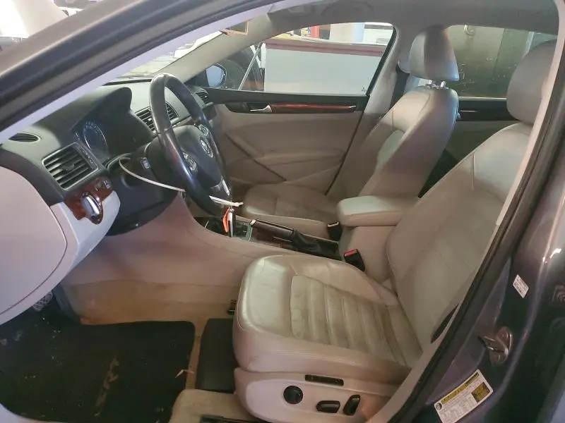 2012 VOLKSWAGEN PASSAT SEL  