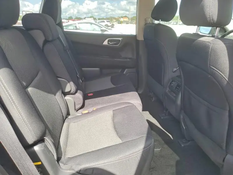 2017 NISSAN PATHFINDER SV  