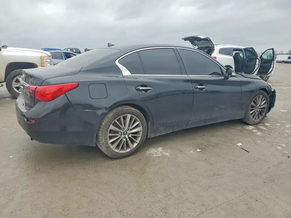 2018 INFINITI Q50 LUXE  