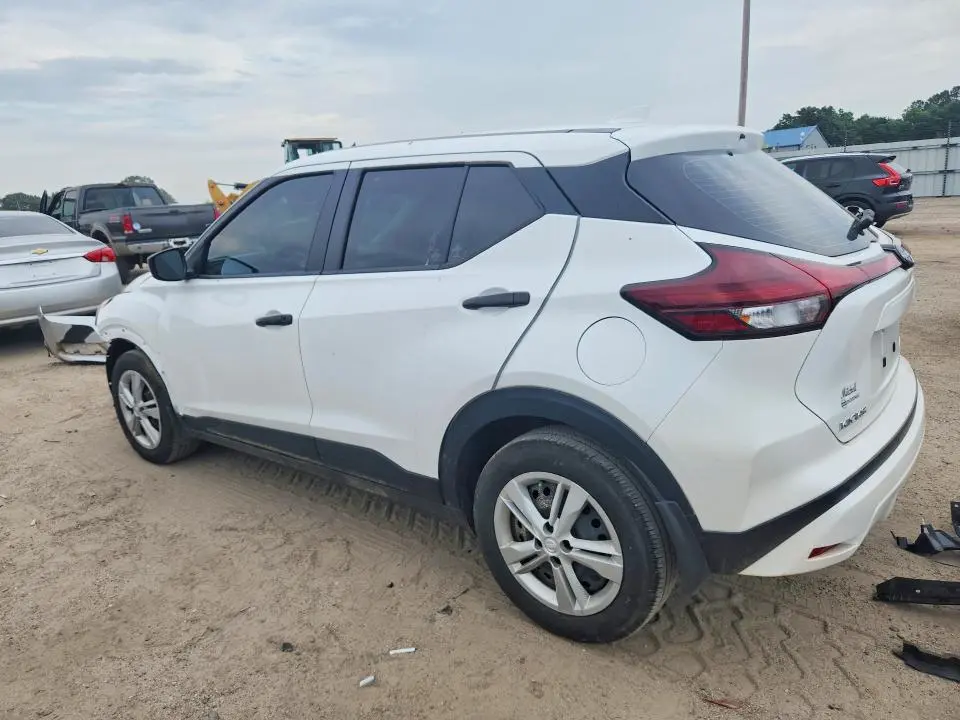 2024 NISSAN KICKS S  