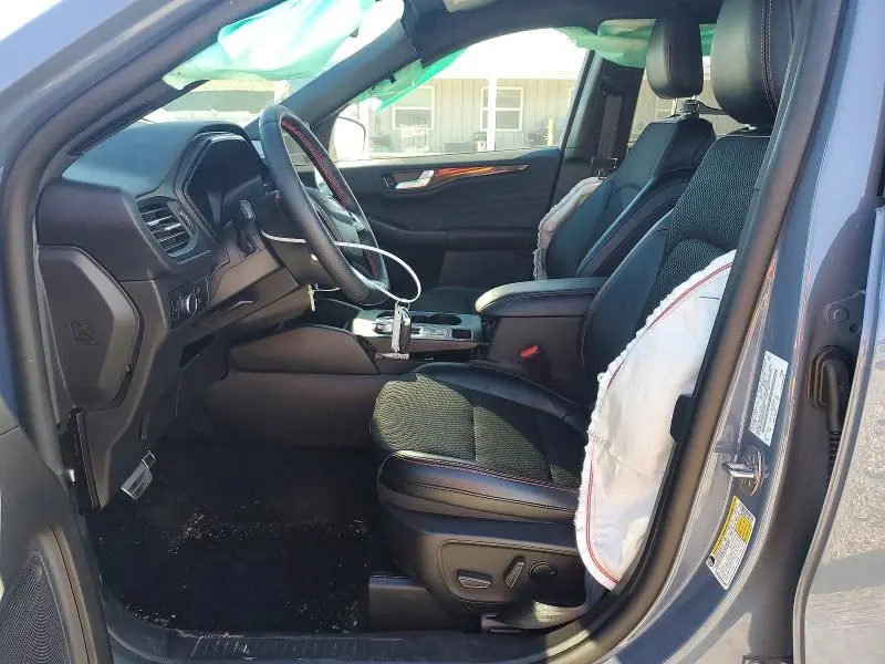 2024 FORD ESCAPE ST LINE  