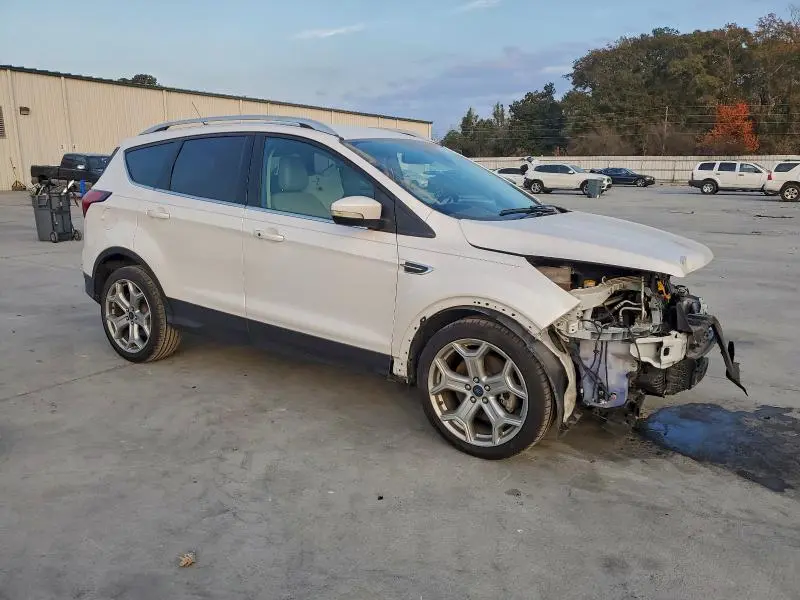 2019 FORD ESCAPE TITANIUM  