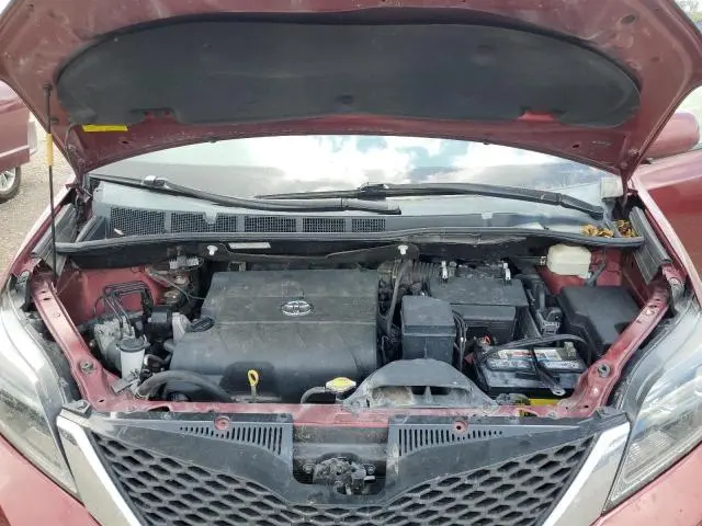2015 TOYOTA SIENNA XLE  