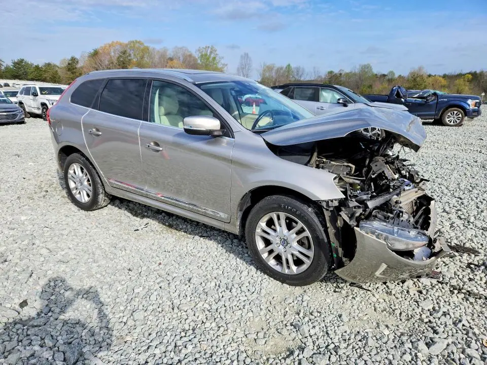 2016 VOLVO XC60 T5 PREMIER  