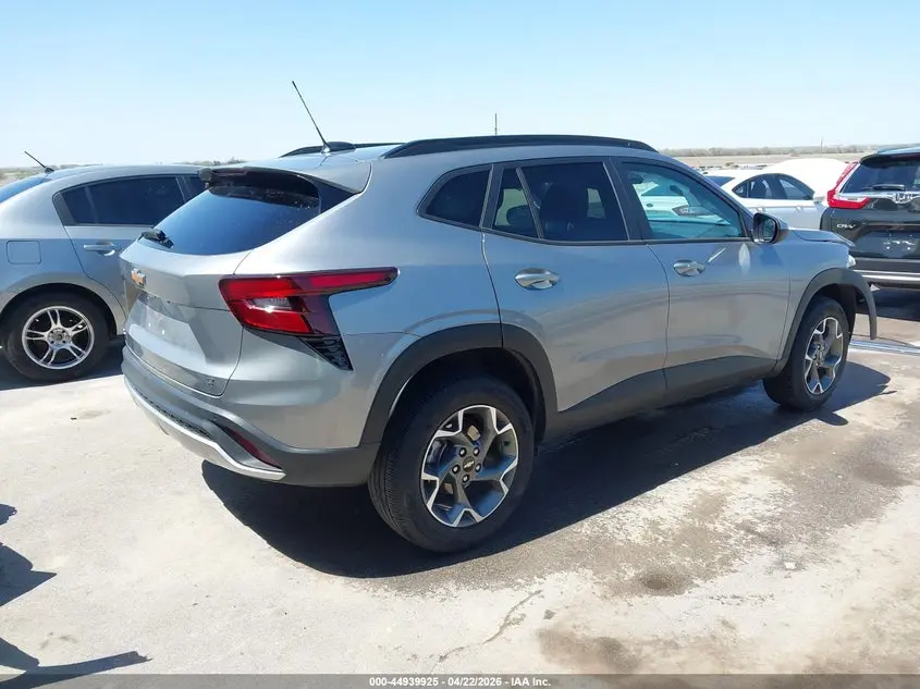 2025 CHEVROLET TRAX FWD LT