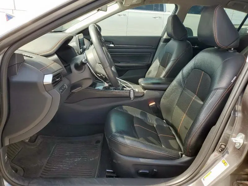 2022 NISSAN ALTIMA SR  