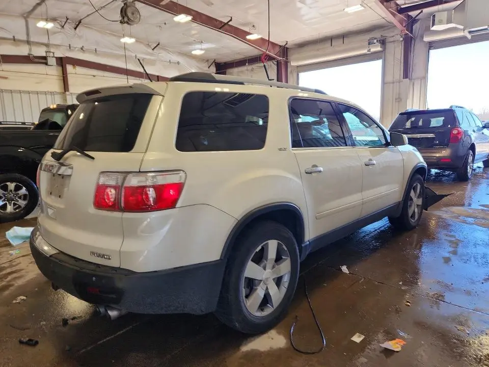 2010 GMC ACADIA SLT-1  