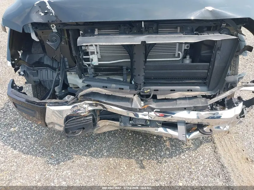 2024 NISSAN TITAN  