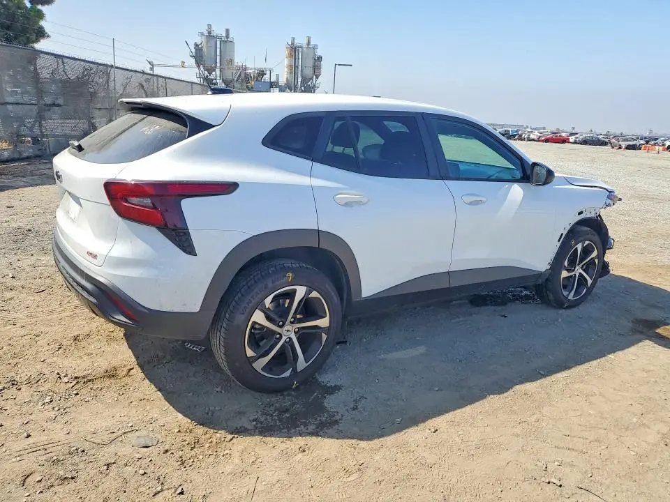 2024 CHEVROLET TRAX 1RS  
