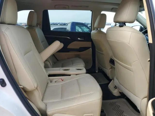 2016 TOYOTA HIGHLANDER LIMITED  