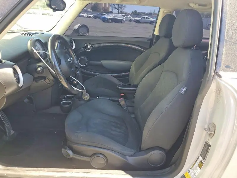 2011 MINI COOPER S  