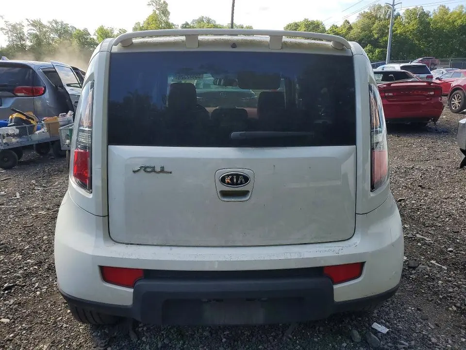 2010 KIA SOUL +  