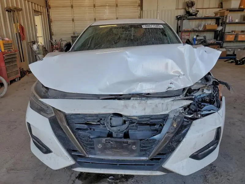 2021 NISSAN SENTRA SR  