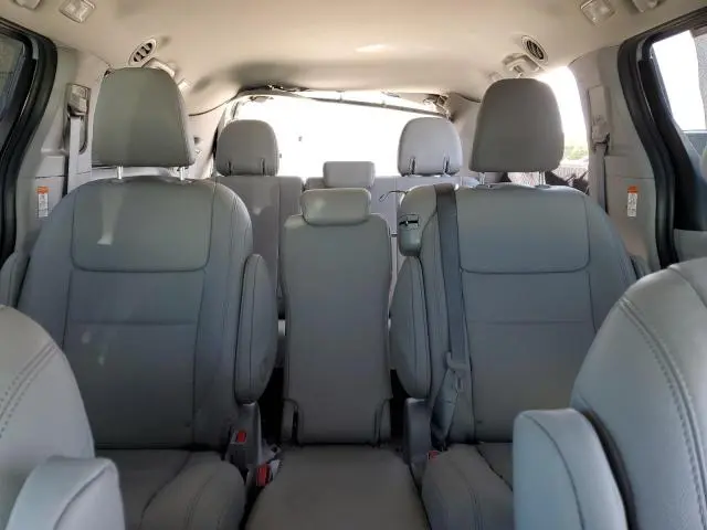 2020 TOYOTA SIENNA XLE 8-PASSENGER  