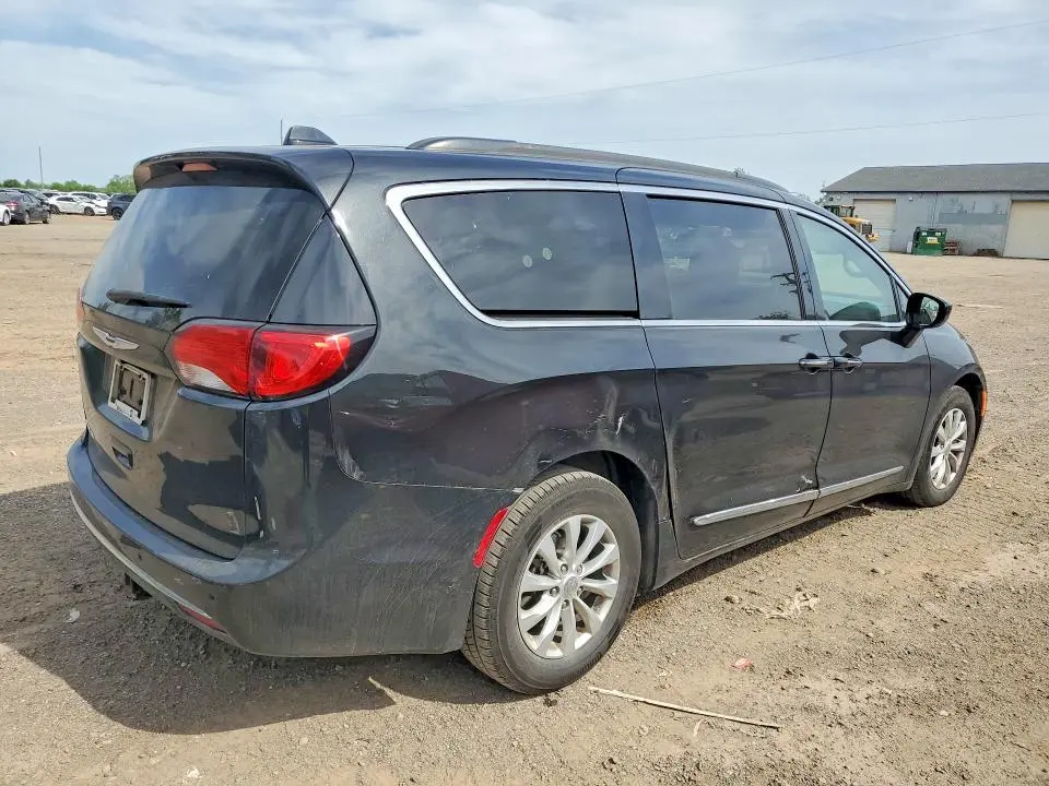 2017 CHRYSLER PACIFICA TOURING L  