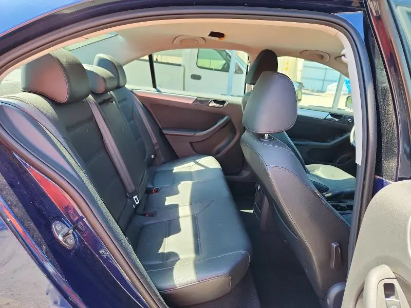 2013 VOLKSWAGEN JETTA SE  