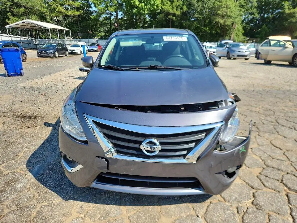 2019 NISSAN VERSA SV  