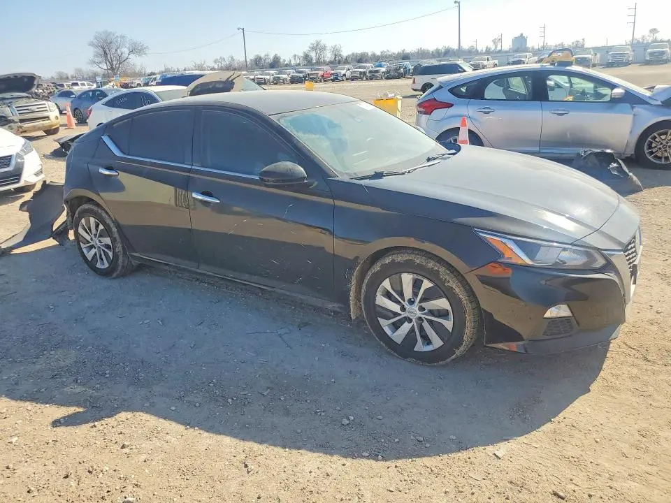 2019 NISSAN ALTIMA S  