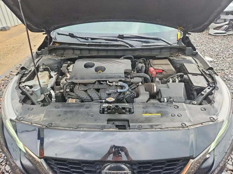 2019 NISSAN ALTIMA SR  