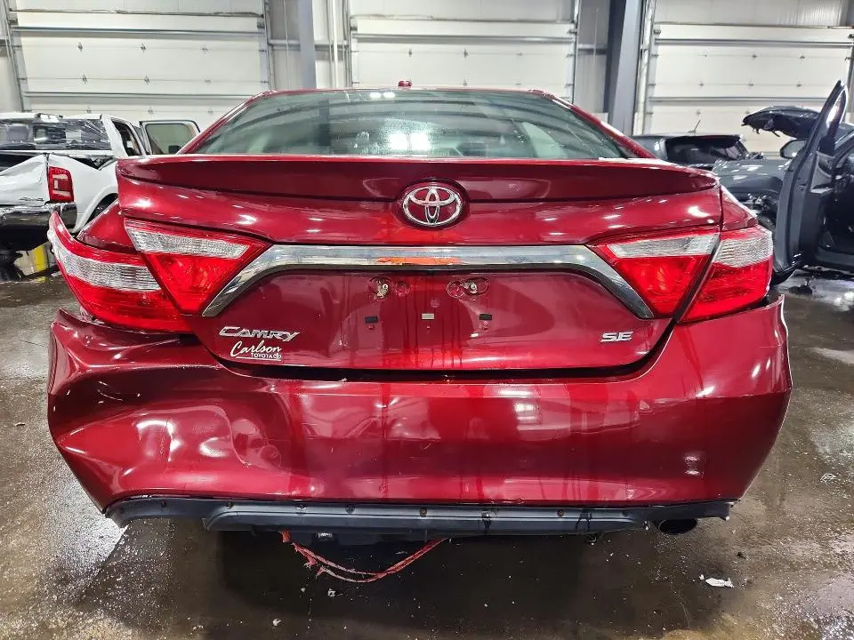 2017 TOYOTA CAMRY SE  