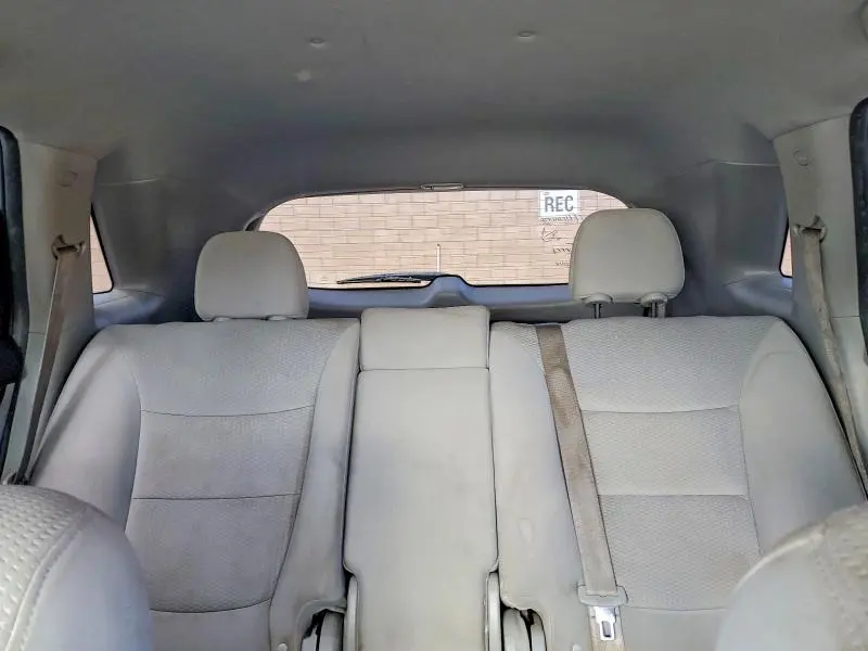 2011 KIA SORENTO LX  