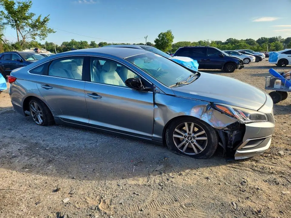2017 HYUNDAI SONATA SE  