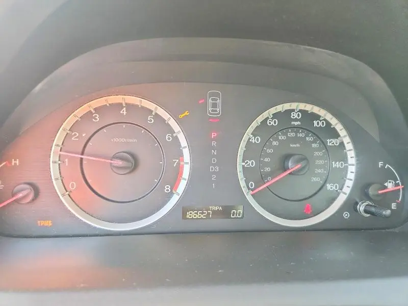 2011 HONDA ACCORD LX  