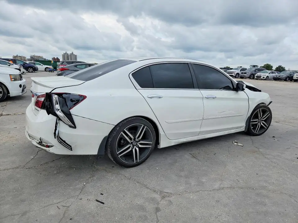 2017 HONDA ACCORD SPORT  